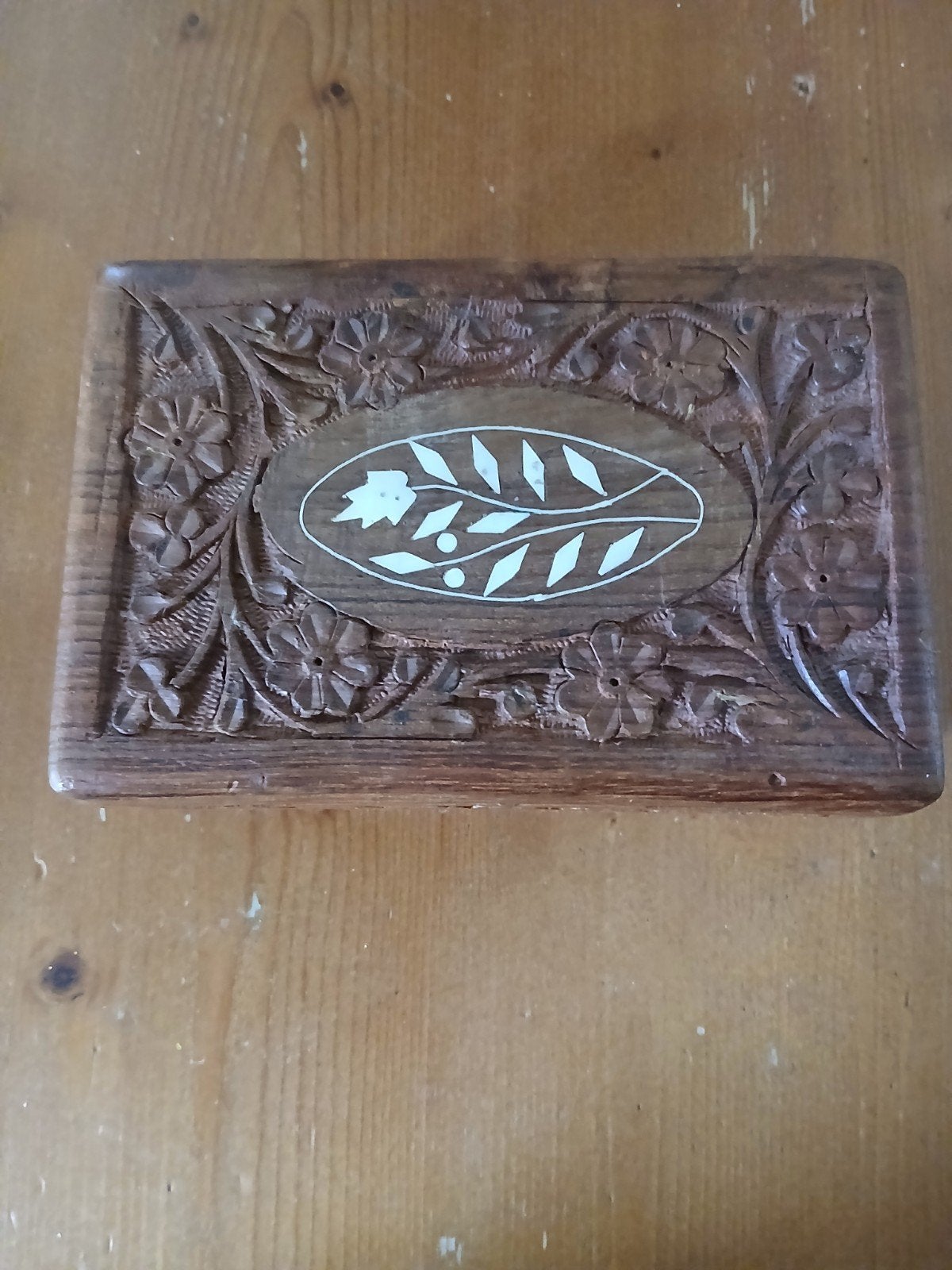 Houten sieradendoosje met ingelegd parelmoer., Antiek en Kunst, Ophalen of Verzenden