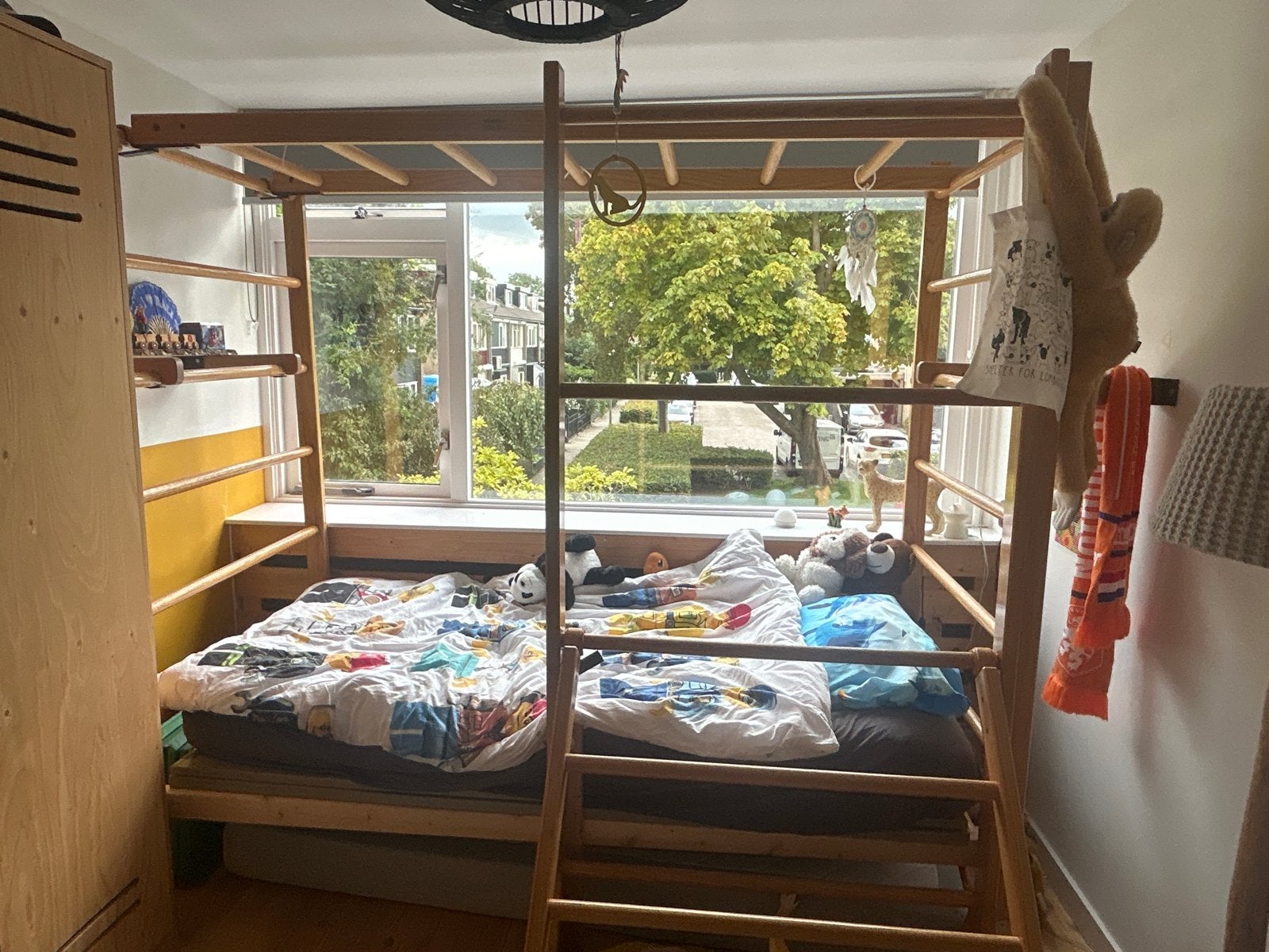 Vintage Klimrek Bed - Uniek en Speels Design, Huis en Inrichting, Gebruikt, Eenpersoons, Bruin, Ophalen of Verzenden