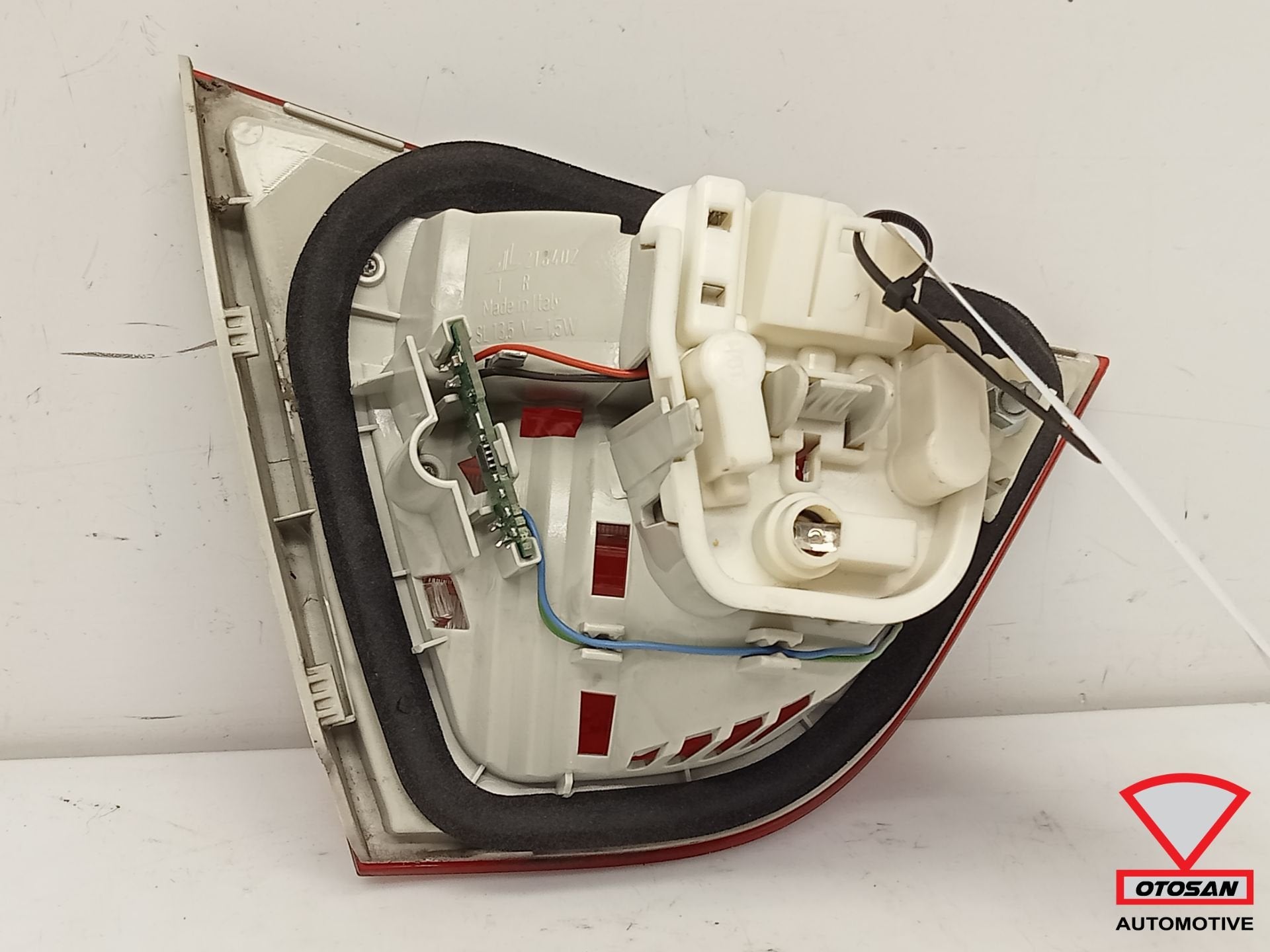 BMW 3 Serie E90 LCI LED Achterlicht Rechts Binnen 7289428, Petuelring 130
80788  Munich, DE, Gebruikt, Info@bmw.de, Ophalen of Verzenden