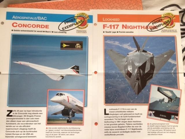 2 folders van de concorde en F-117 Nighthawk, Verzamelen, Luchtvaart en Vliegtuigspotten, Ophalen of Verzenden, Zo goed als nieuw
