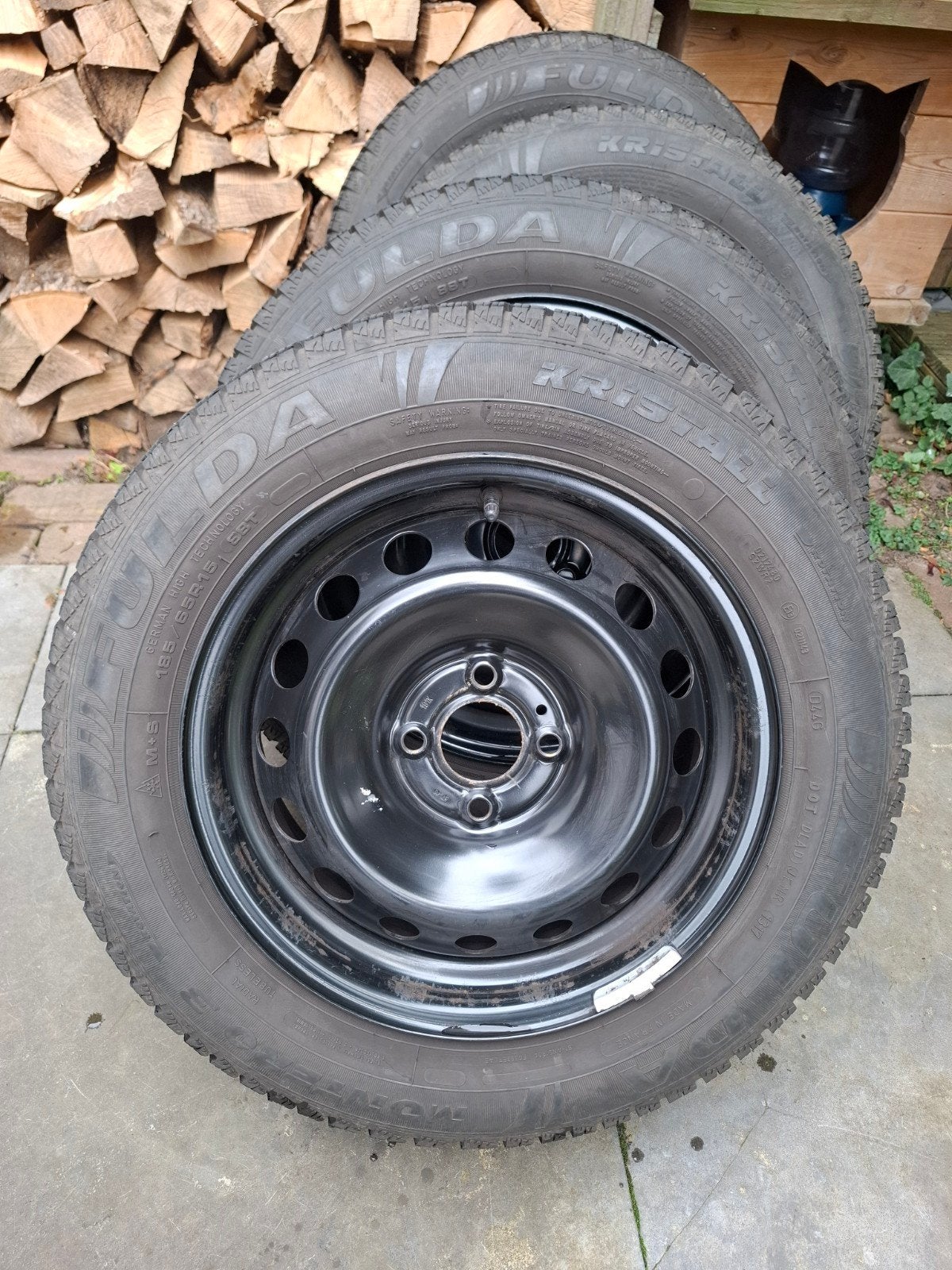 winterbanden 185/65R15 met sensoren voor clio, Auto-onderdelen, Ophalen, Gebruikt, 15 inch, Banden en Velgen