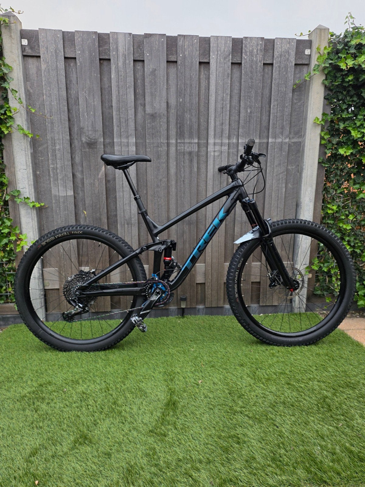 Trek Slash 8 Mountainbike - Zo goed als nieuw, Vering, 10 tot 15 versnellingen, Schijfrem, 53 tot 57 cm