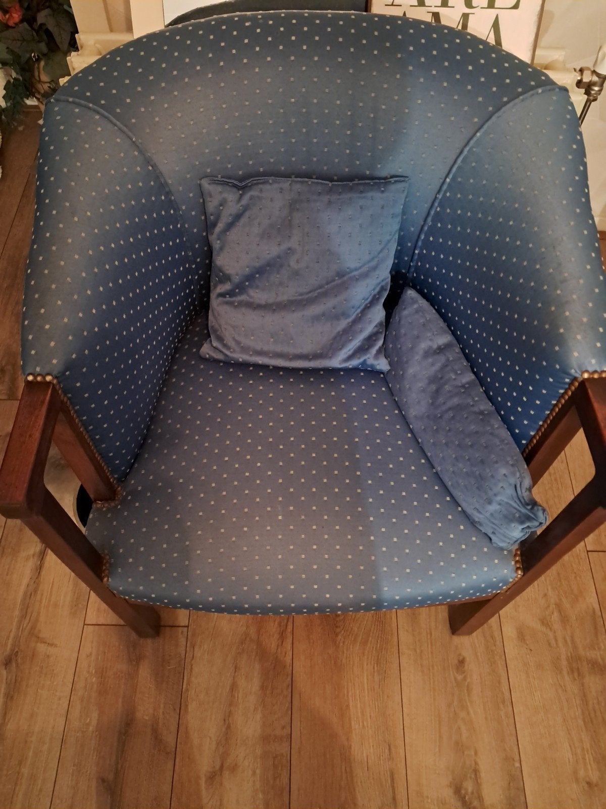 Vintage Fauteuil - Blauw met Houten Details, Antiek en Kunst, Ophalen