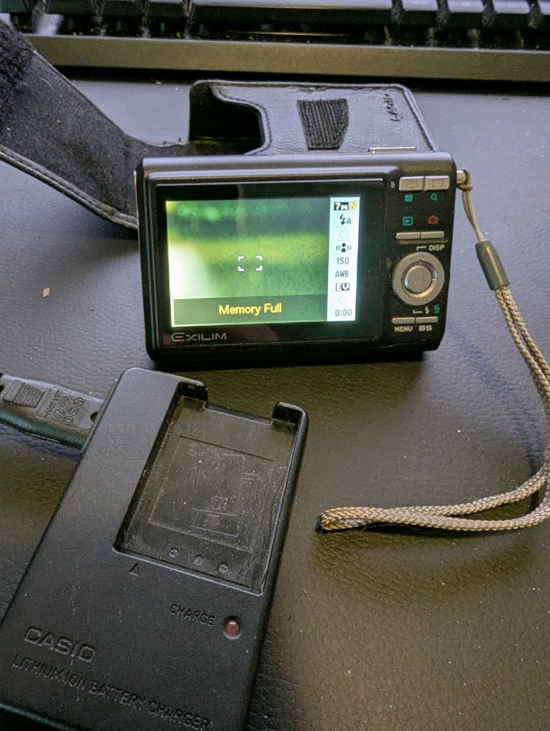 Digitale camera, 7 megapixels, Ophalen of Verzenden, Zo goed als nieuw, Compactcamera