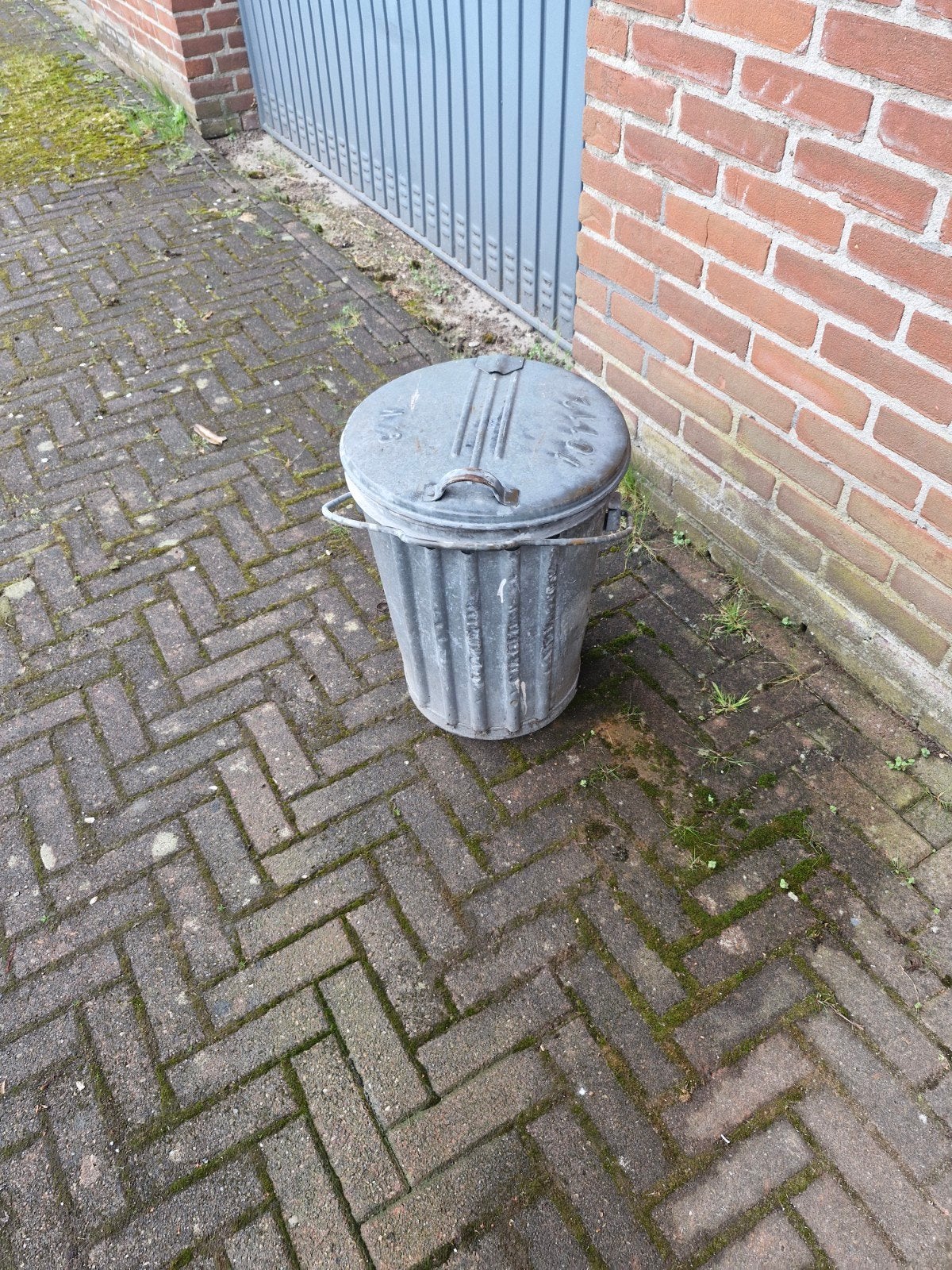 Gave zinken prullenbak in zeer goede staat, Tuin en Terras, Ophalen of Verzenden