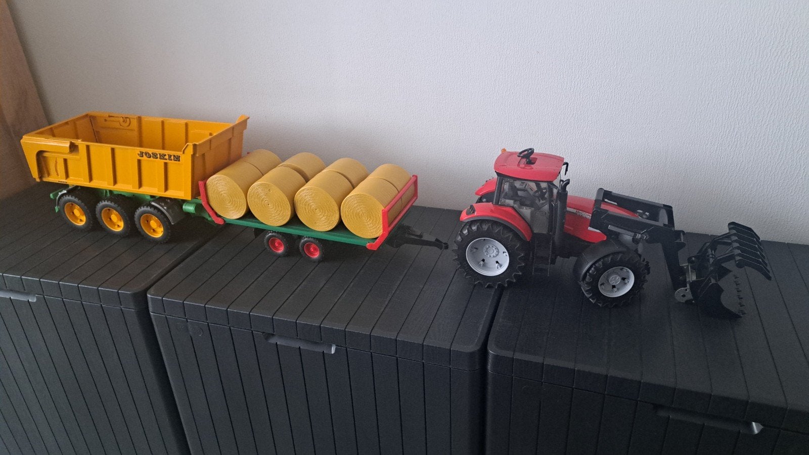 Set Bruder tractor Mc Cormick voorlader en aanhangers Joskin, Ophalen, Zo goed als nieuw