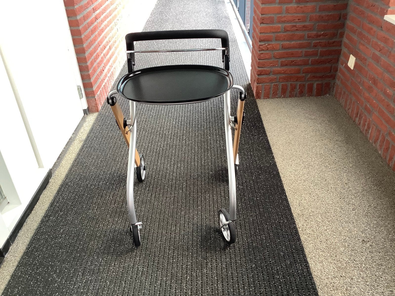 ROLLATOR TRUST CARE LET'S GO BINNEN/INDOOR GROOT DIENBLAD, Ophalen, Lichtgewicht, Nieuw