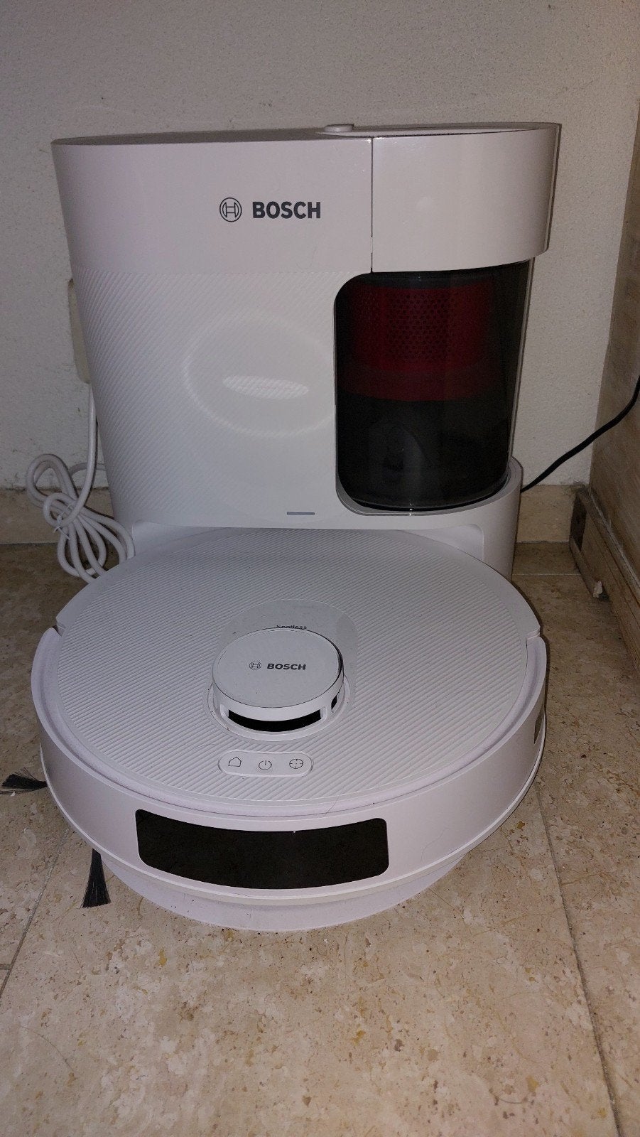 Bosch Robotstofzuiger met Leegstation - Zo goed als nieuw, Ophalen, Bosch, Geschikt voor tapijt, Zo goed als nieuw