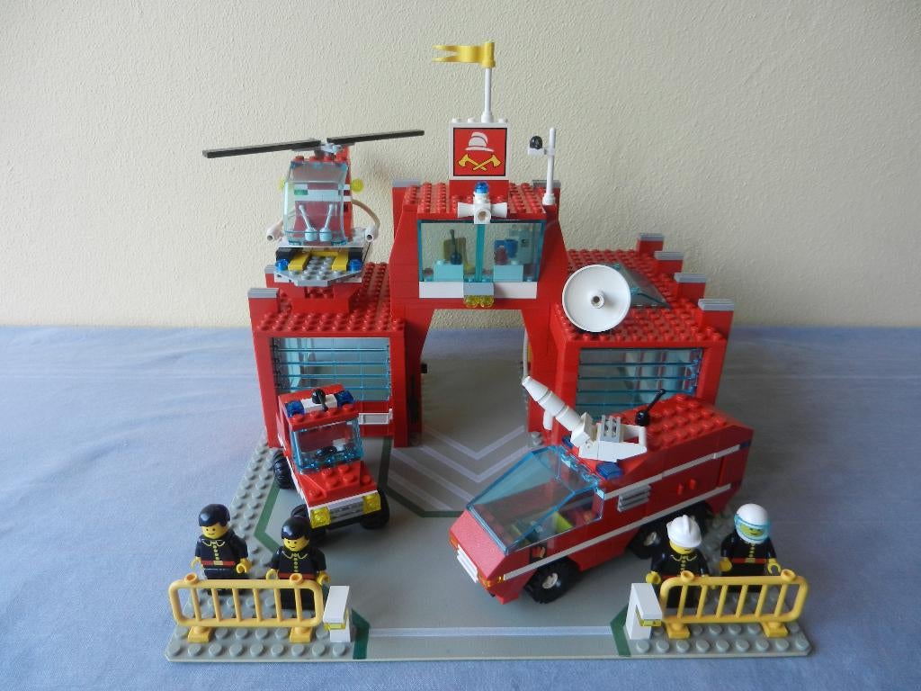 Lego 6389 brandweerkazerne (uit 1991), Kinderen en Baby's, Speelgoed | Duplo en Lego, Ophalen of Verzenden, Gebruikt