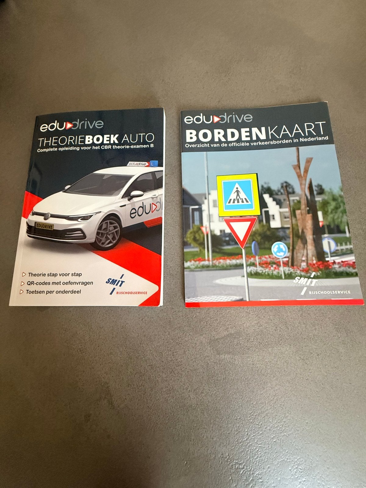 EduDrive Theorieboek Auto & Bordenkaart, Ophalen of Verzenden, Zo goed als nieuw, Overige niveaus