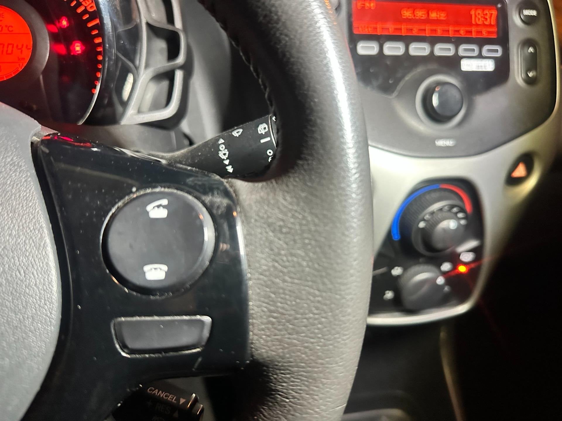 Foto 17 van Toyota Aygo 1.0 5Drs NAP ( Netto prijs €4090 ) Cruise Cont