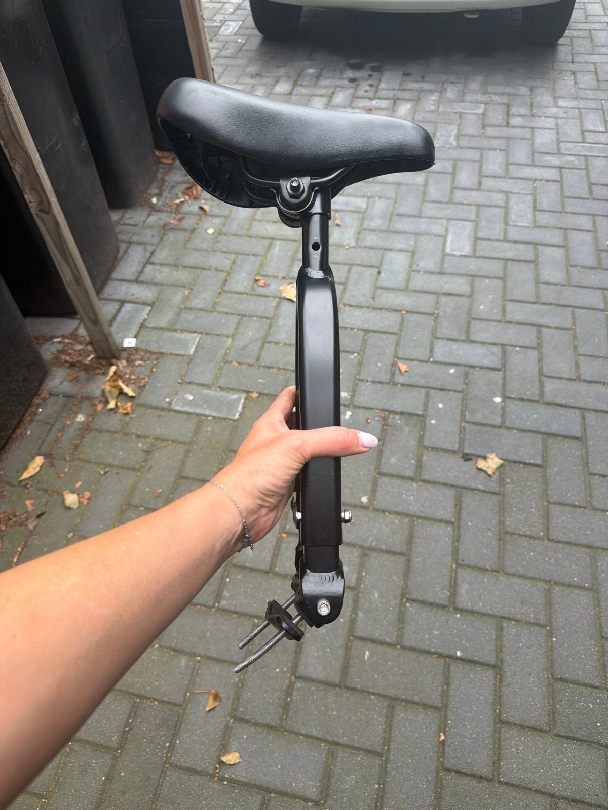 Zwart fietszadel met zadelpen - Zo goed als nieuw, Ophalen, Kunststof, Zo goed als nieuw, Zadel