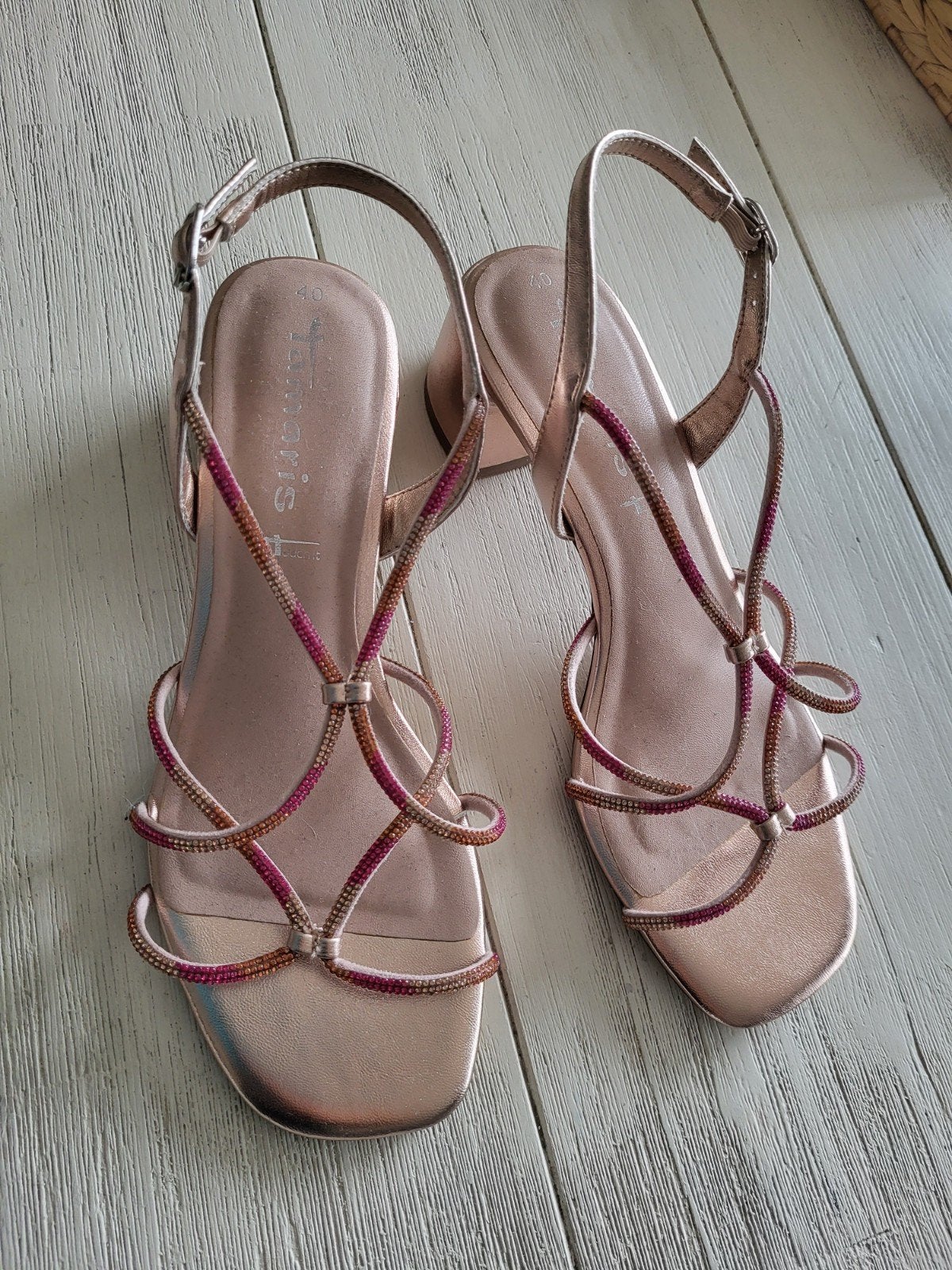 Tamaris Sandalen kleur rosé/roze/oranje met hak maat 40, Tamaris, Overige kleuren, Zo goed als nieuw, Sandalen of Muiltjes