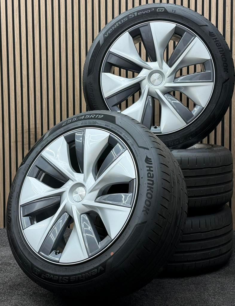 ZGAN! Originele 19 inch Tesla Model Y Gemini 5x114.3 Hankook, Auto-onderdelen, Banden en Velgen, 255 mm, ., Banden en Velgen, .