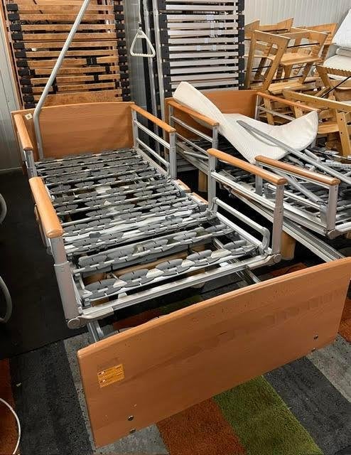 Volker Elektrisch Hoog-Laag Zorgbed / Seniorenbed, Ophalen, Gebruikt