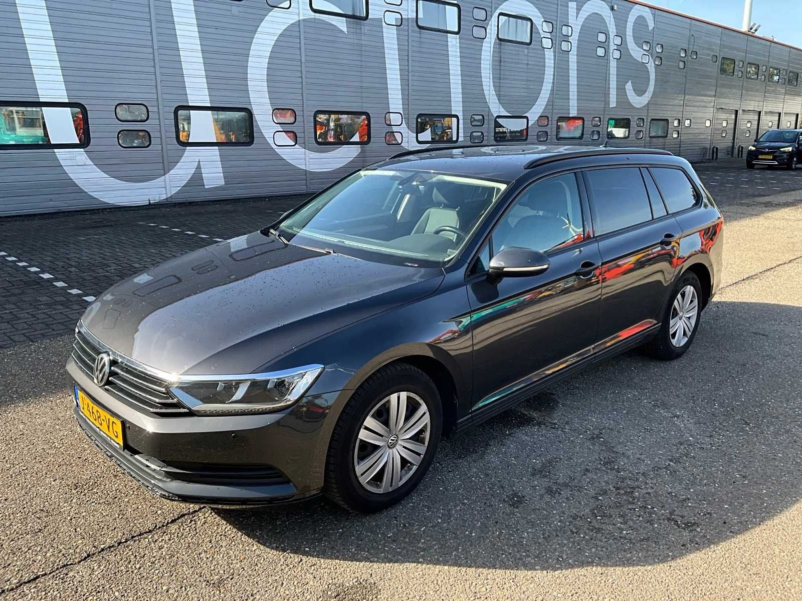 2019 Volkswagen Passat Variant 1.5 TSI Highline Personenauto, Auto's, Automaat, Gebruikt, Euro 6, Passat