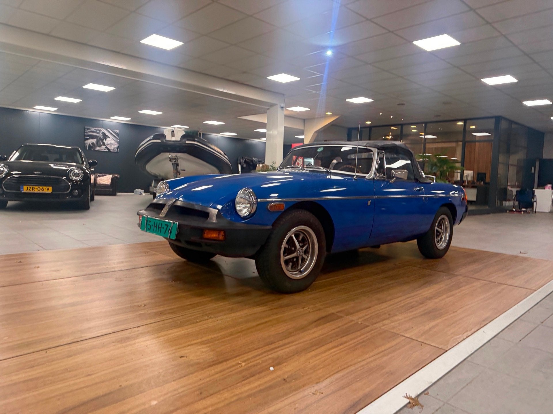 MG B type 1.8 Roadster alle facturen aanwezig recent groot o, Auto's, B, Achterwielaandrijving, Gebruikt, Blauw