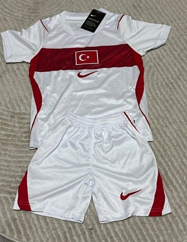Turkije Thuistenue Kinderen - Voetbaltenue Maten 4-12 Jaar, Kinderen en Baby's, Kinderkleding | Overige, Ophalen of Verzenden