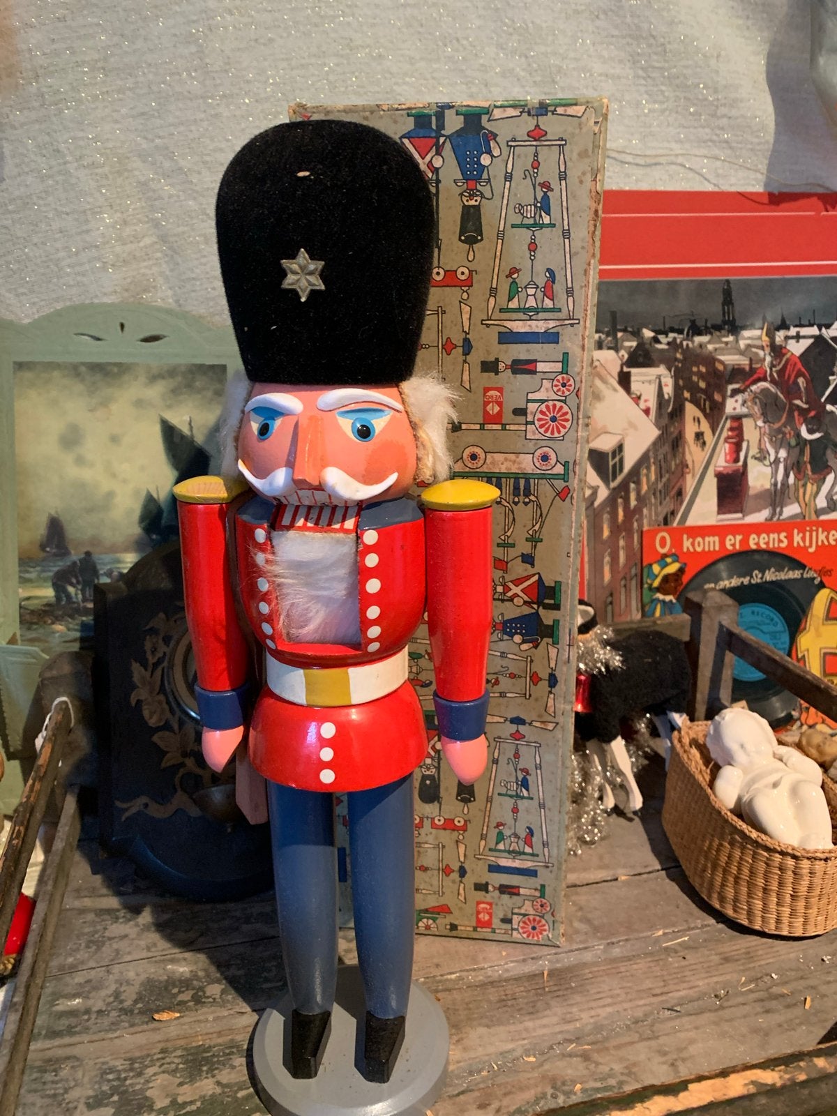 Kerst notenkraker in originel doos erzgebirge, T, Ophalen of Verzenden, Zo goed als nieuw, N