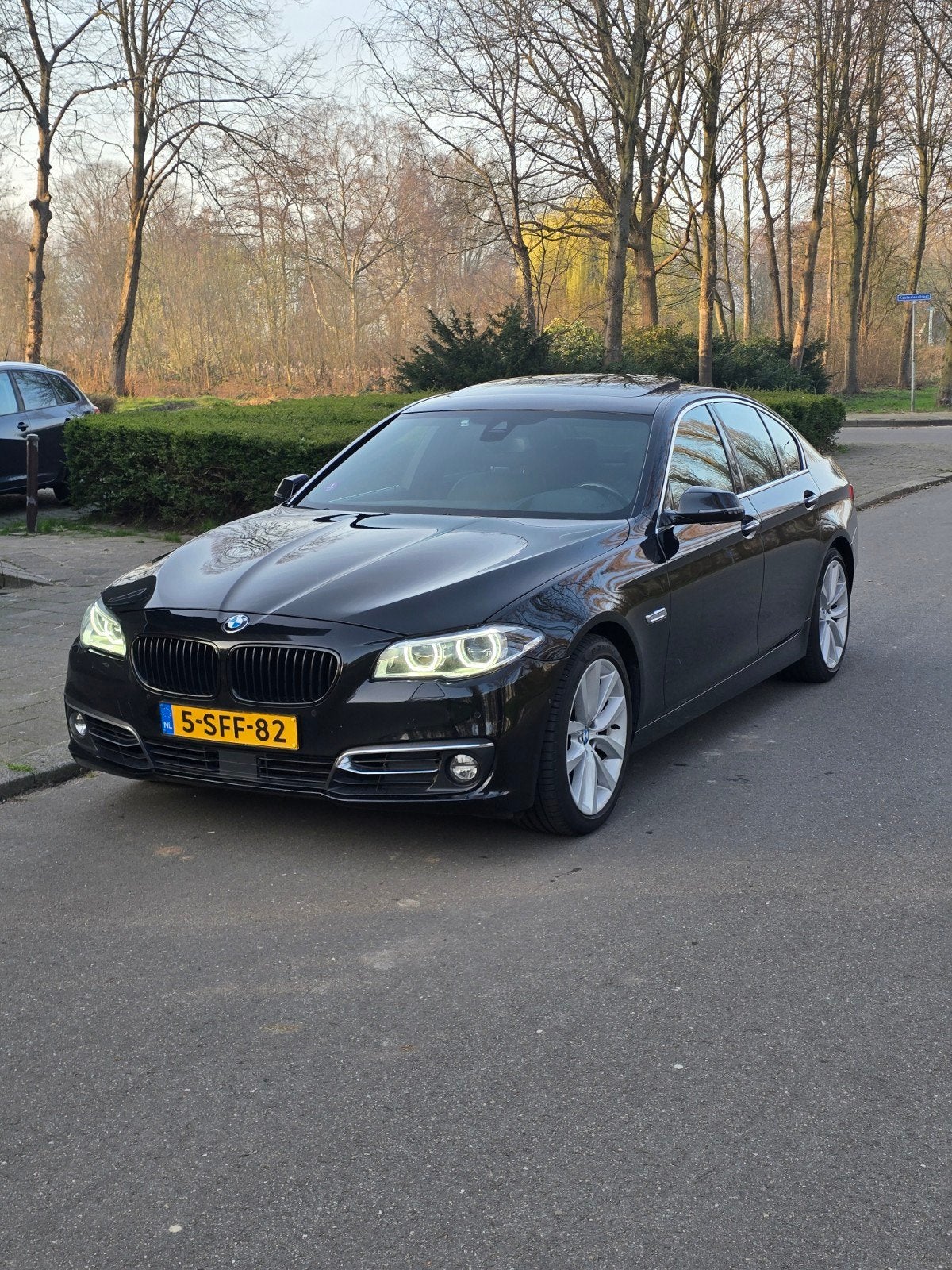 BMW 5-Serie 528I 180KW Sedan Aut8 2013 Zwart, Auto's, Automaat, 4 cilinders, 2000 kg, Zwart