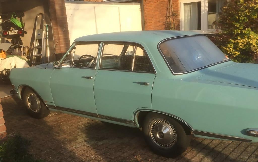Opel B Rekord 6 cilinder 2.5 uit 1966, Auto's, Particulier, Te koop
