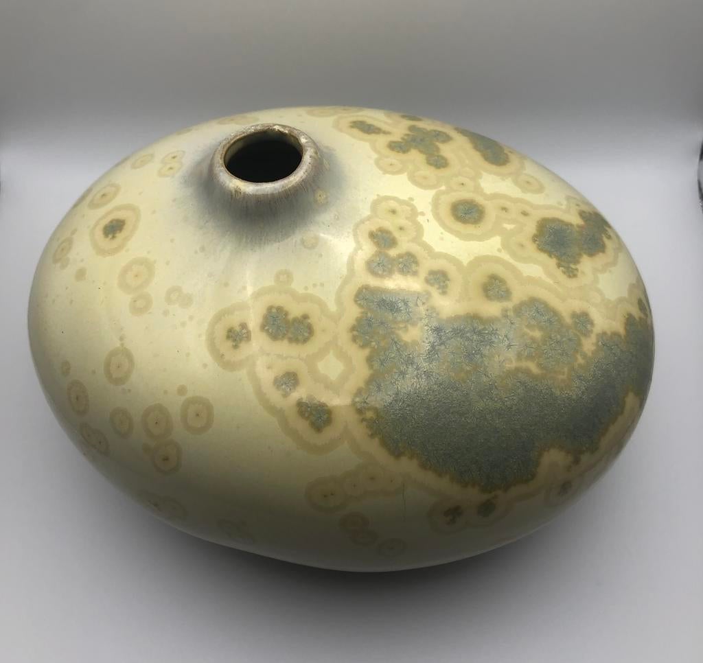Vintage studio pottery vaas met lichtgroen glazuur, Ophalen of Verzenden