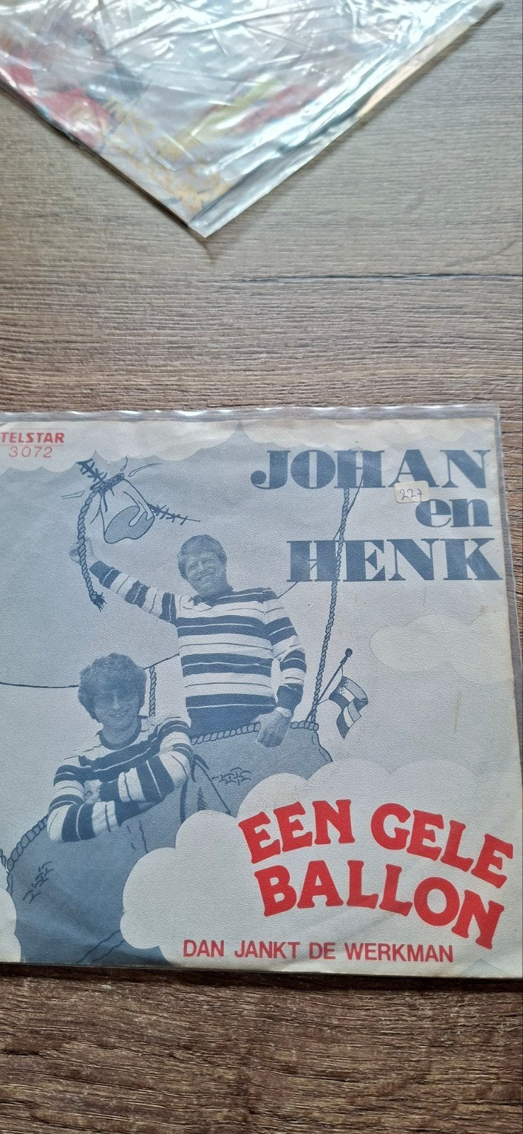 Johan en Henk - een gele ballon! Zie alle advertenties., Cd's en Dvd's, Vinyl | Nederlandstalig, Ophalen of Verzenden, Zo goed als nieuw