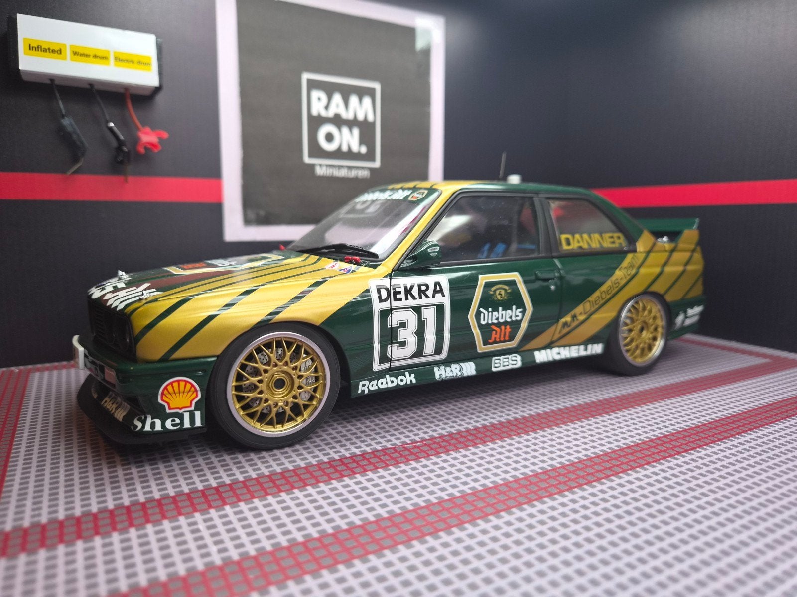 1/18 BMW E30 M3 DTM Danner Diebels Alt, Ophalen of Verzenden, Zo goed als nieuw, Auto, Autoart