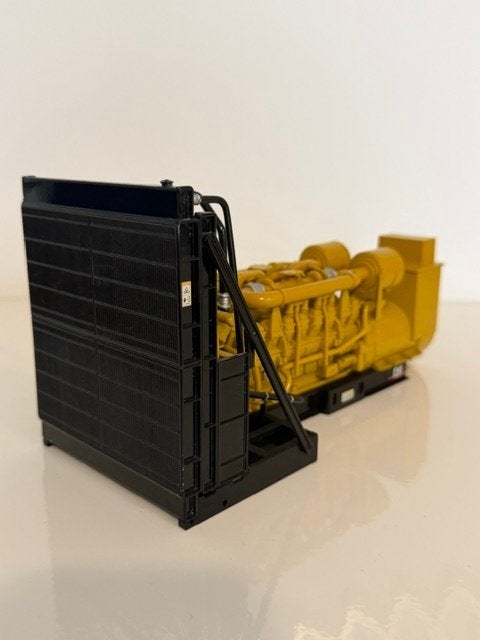 Caterpillar 3516B Generator schaal 1:25, Ophalen of Verzenden, Zo goed als nieuw, Groter dan 1:32