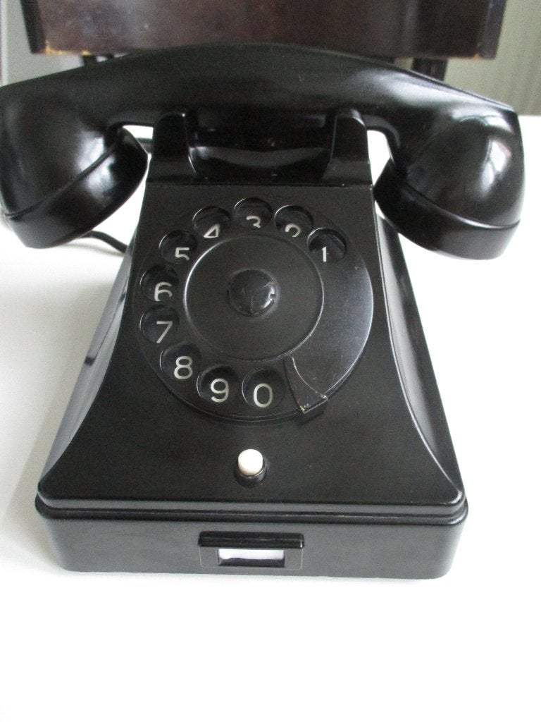 bakelieten telefoon met bruikbare draaischijf., Telecommunicatie, Vaste telefoons | Niet Draadloos, Ophalen of Verzenden, Gebruikt