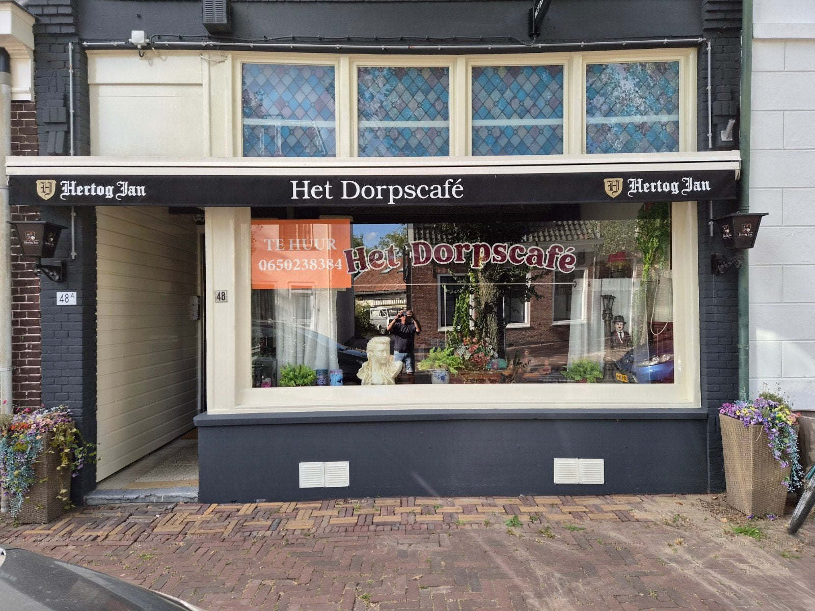 Volledig ingericht café/restaurant te huur