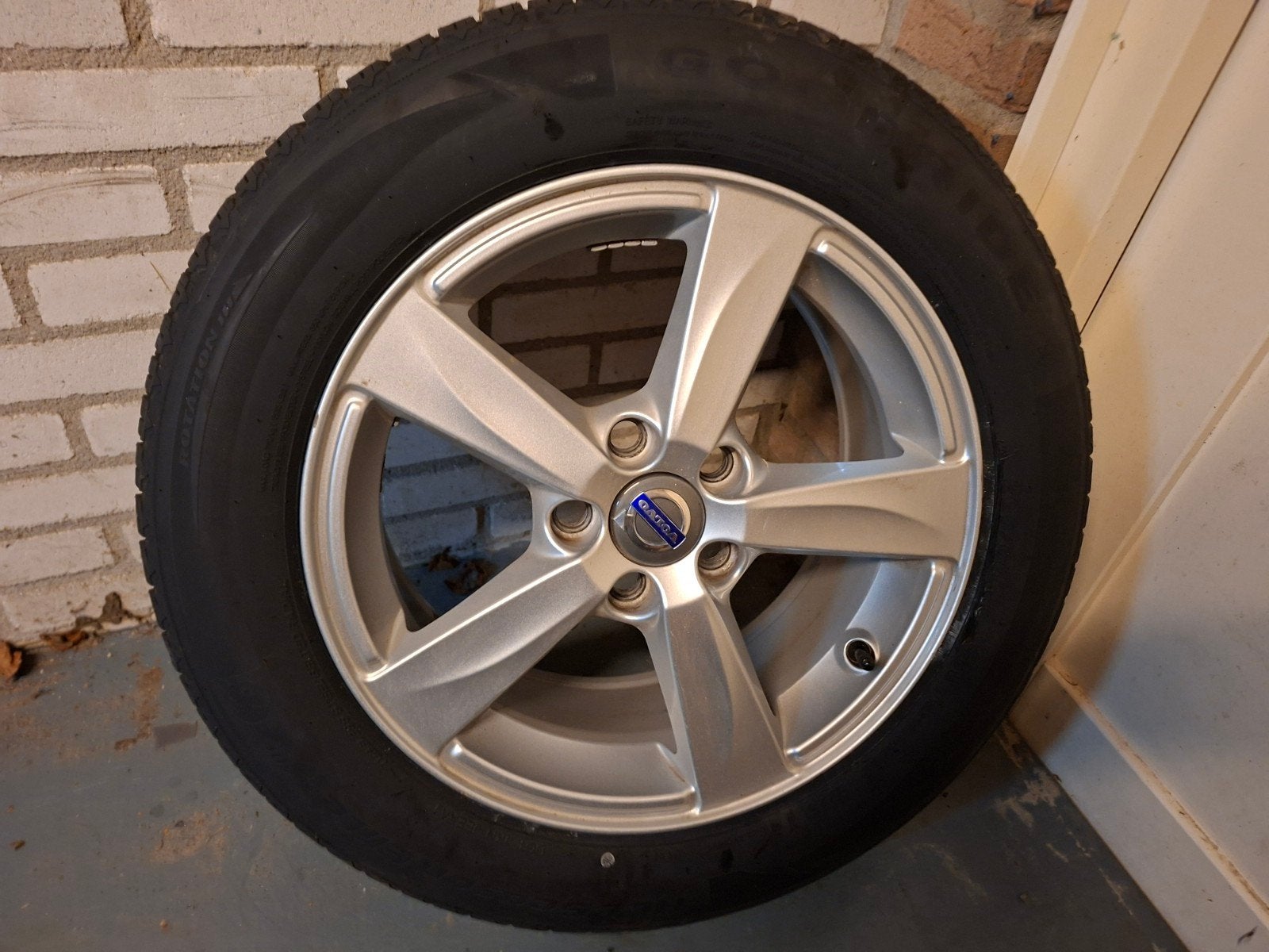 Volvo v60 s60 v70 s70 v40 velgen 16 inch 5x108 nieuwe banden, Auto-onderdelen, Ophalen, Gebruikt, 16 inch, Banden en Velgen
