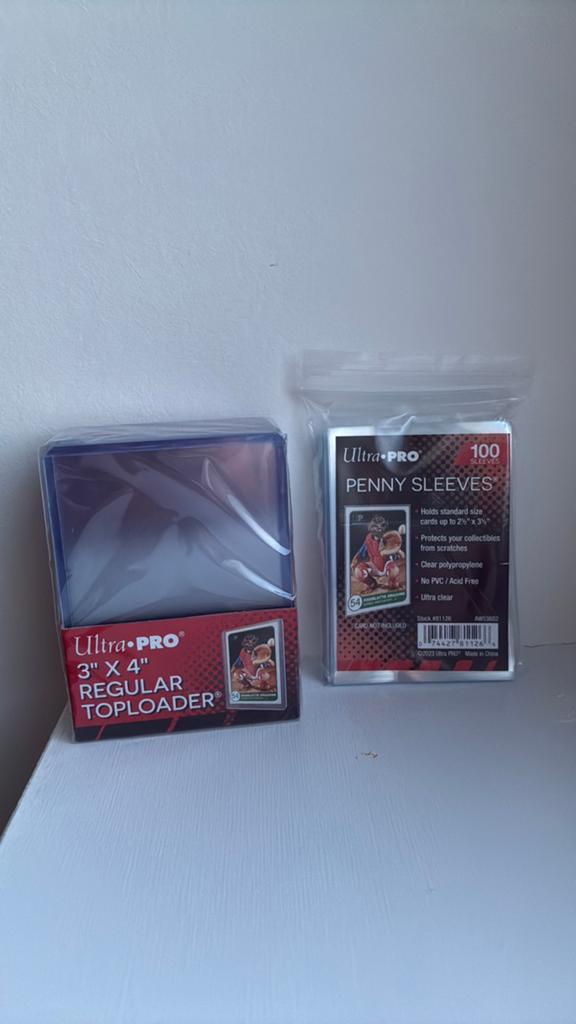 Toploaders en sleeves Ultra pro, Ophalen of Verzenden, Nieuw, Sleeves of Kaarthoesjes