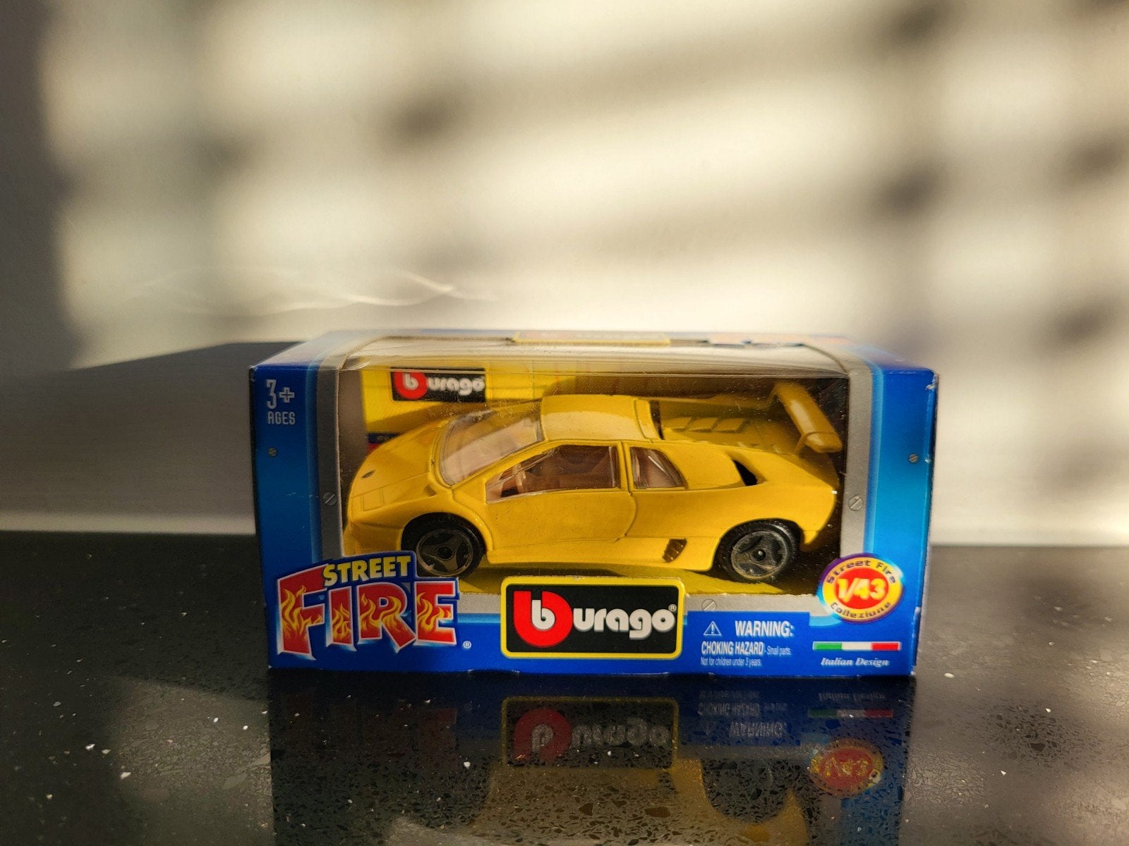 Lamborghini Diablo geel 1/43 Bburago, Hobby en Vrije tijd, Ophalen of Verzenden, Zo goed als nieuw, Auto, Overige merken