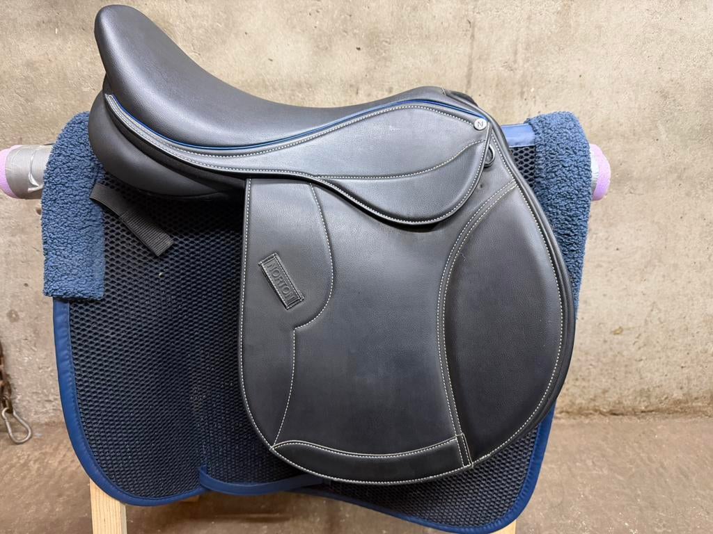 Springzadel 17 inch zgan norton met verwisselbare boom, Dieren en Toebehoren, Paarden en Pony's | Zadels, Ophalen of Verzenden