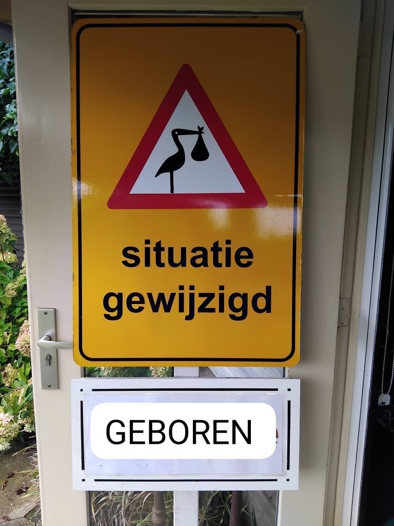 Geboortebord Situatie gewijzigd, Ophalen, Zo goed als nieuw, Geboortebord