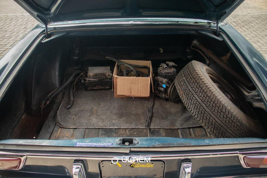 Mercedes-Benz 280 SE Coupe W111 Flachkühler Ongerestaureerd, foto 9