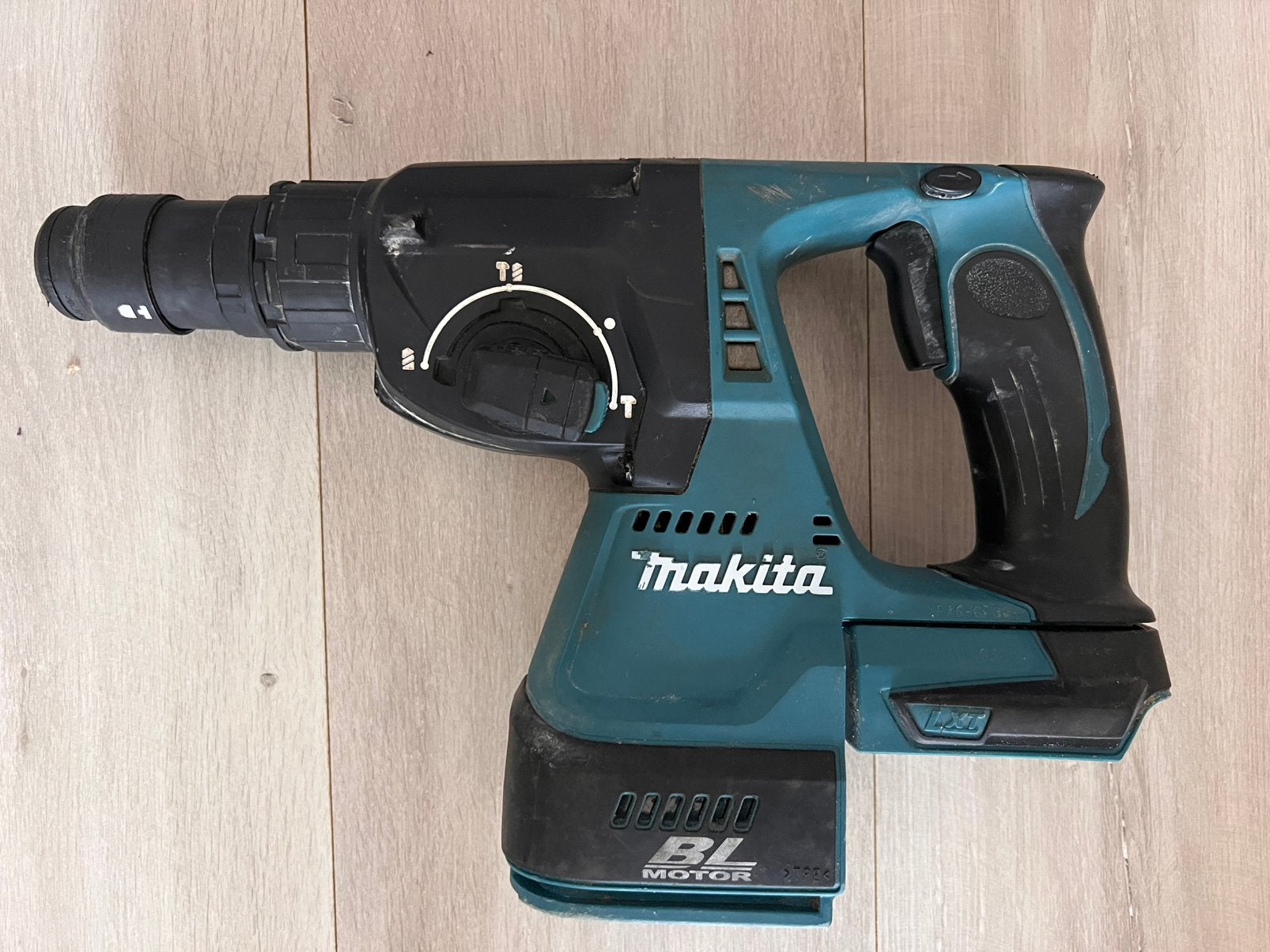 Makita DHR243 boorhamer, Doe-het-zelf en Verbouw, Gereedschap | Boormachines, Ophalen of Verzenden, Gebruikt, Boor- en/of Breekhamer