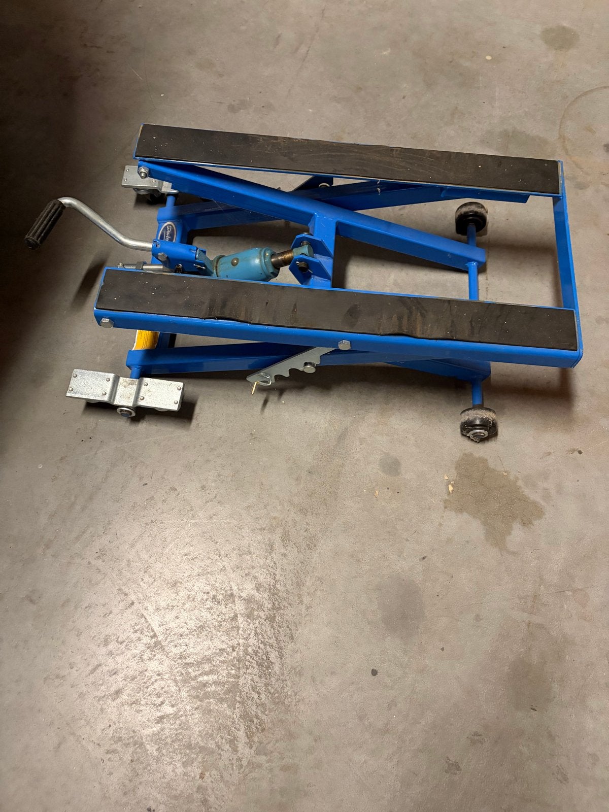Hydraulische schaarkrik voor motor., Ophalen of Verzenden, Gebruikt, Manueel, Schaarkrik