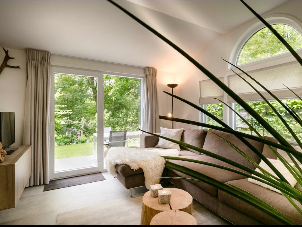 Schoonmaakster gezocht voor luxe vakantiehuisjes, Wassen