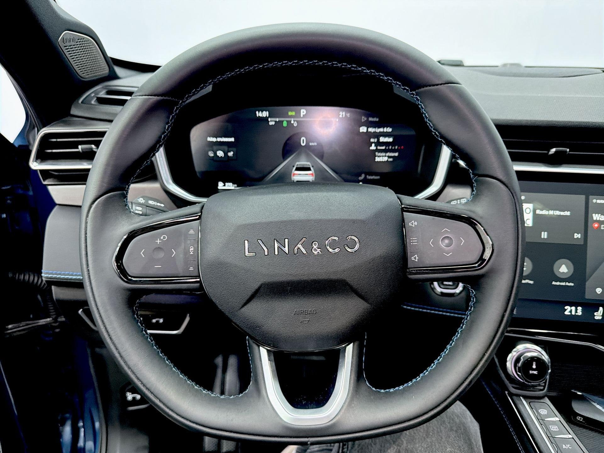 Lynk en Co 01 1.5 MY23 – Blauwe hybride in topstaat, snel, Auto's, Dealer onderhouden, Stof, Euro 6, Met garantie (alle)