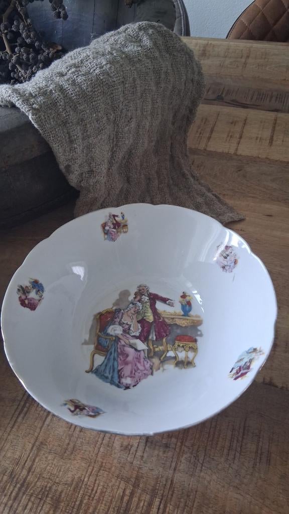 Porselein Winterling Bavaria Rococo Schaal met Scènes, Ophalen of Verzenden