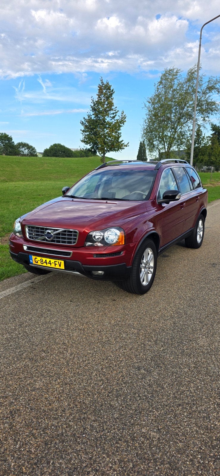 Volvo 2011 Rood, Automaat, 1800 kg, Beige, Automatische klimaatregeling