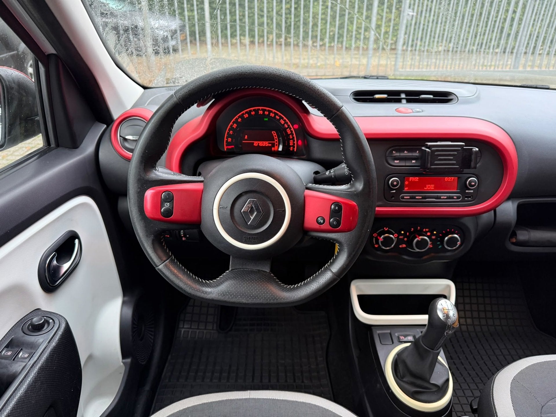 Renault Twingo 1.0i SCe Dynamique Schuifdak I Stoelverwarmin, Gebruikt, 840 kg, 4 stoelen, Wit