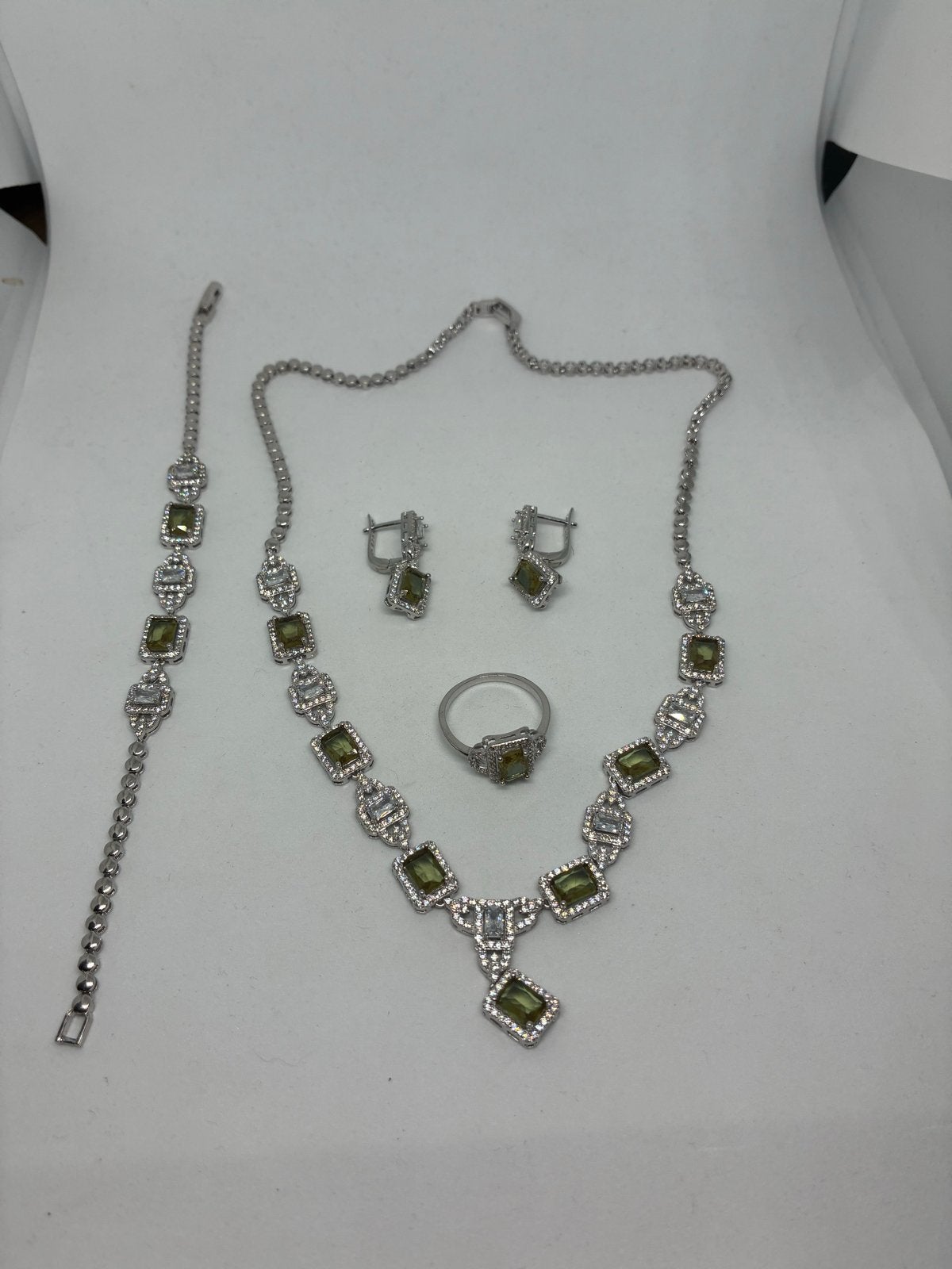 Zilver 925 Sieradenset met Zultaniet (kleurveranderend), Sieraden, Tassen en Uiterlijk, Kettingen, Zilver en edelstenen, Nieuw
