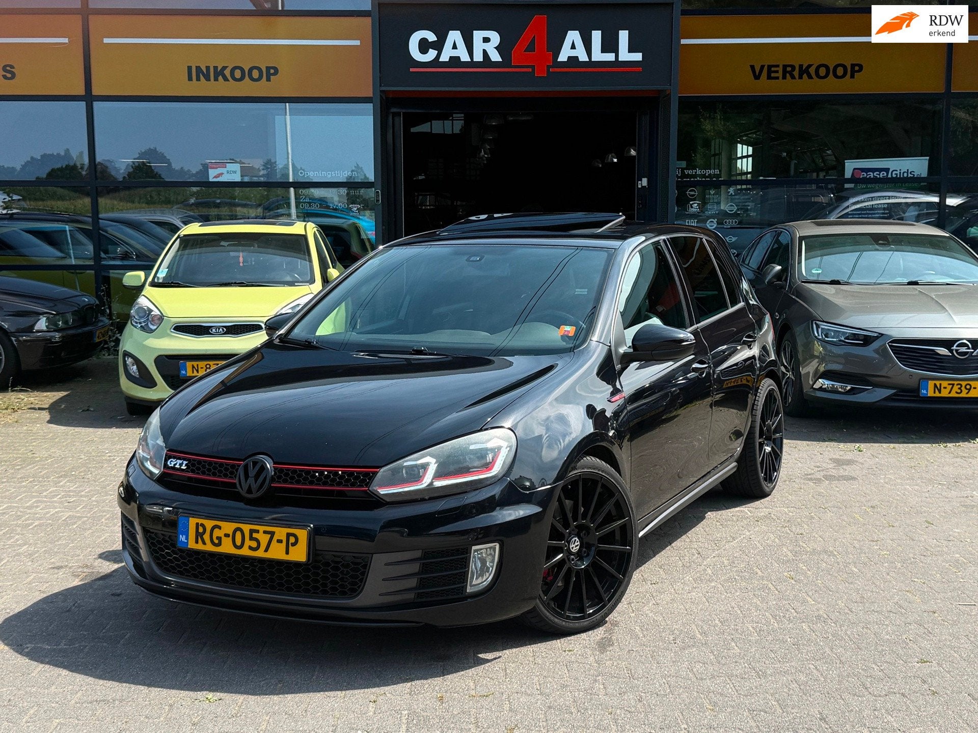 Volkswagen Golf 2.0 GTI LEDER/LED/DSG/DAKJE/PDC/FLIPPERS/VOL, Euro 5, Gebruikt, Zwart, 4 cilinders