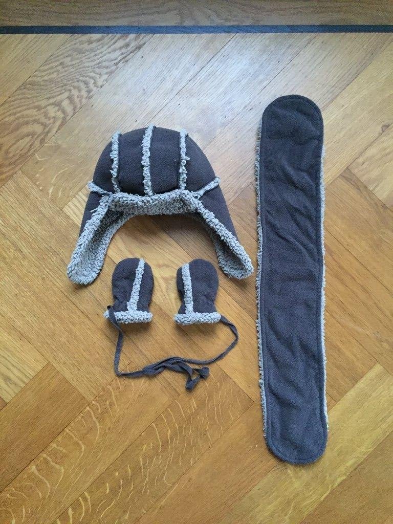 Set met vliegeniersmuts, sjaal, wanten met koord, Kinderen en Baby's, Jongen of Meisje, H&M, Ophalen of Verzenden, Zo goed als nieuw