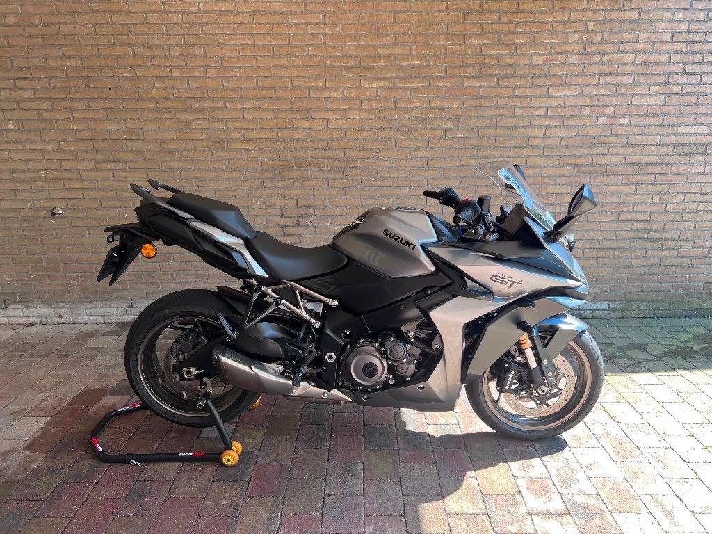 Suzuki GSX-S1000GT 02-2025 / garantie tot 02-2029, Occasion, 4 cilinders, Motorrijbewijs A, Traction Control