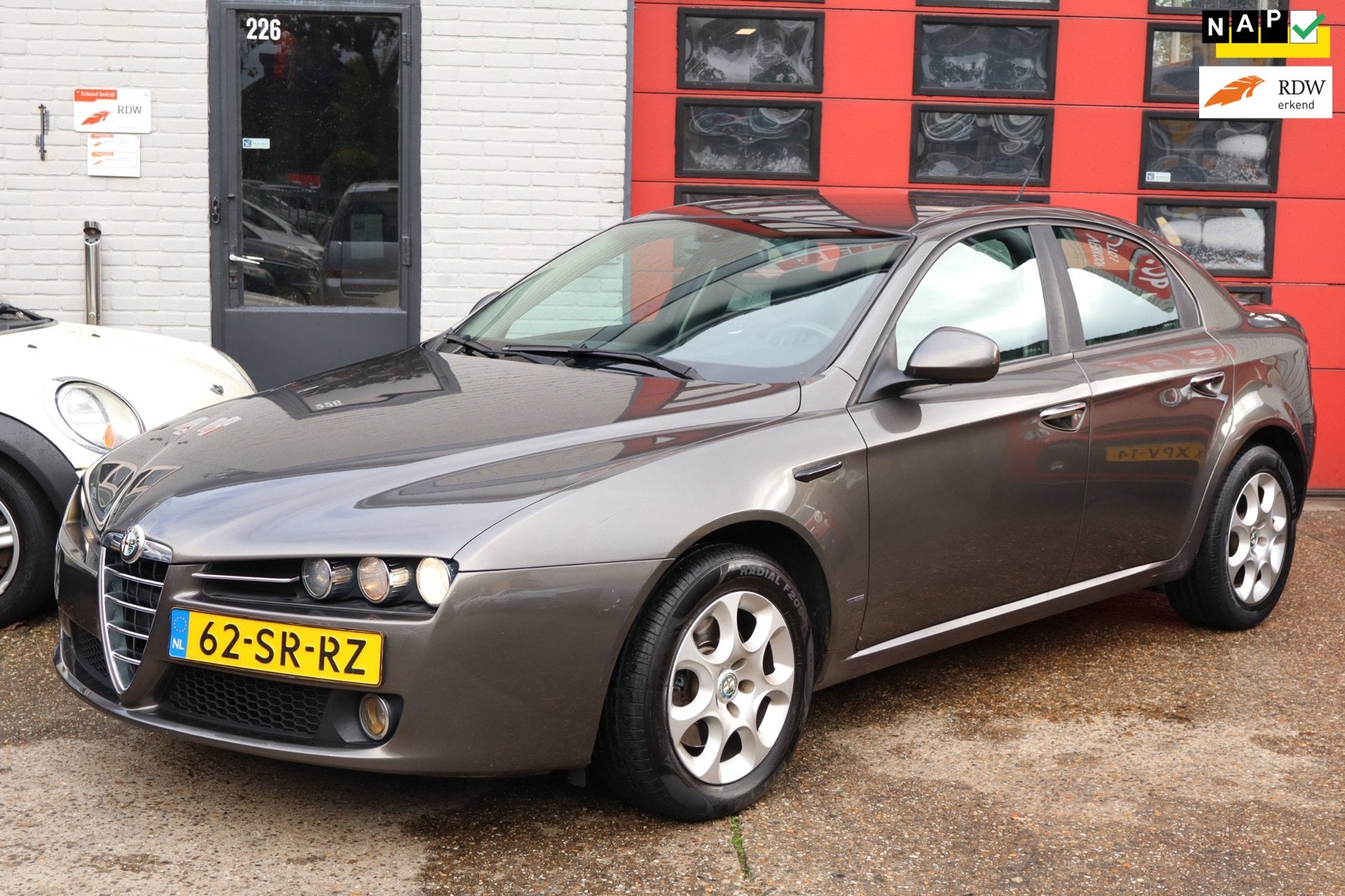 Alfa Romeo 159 2.2 JTS Distinctive , LEDER, GROOT SCHERM, Auto's, Voorwielaandrijving, Gebruikt, 4 cilinders, Verwarmde buitenspiegels