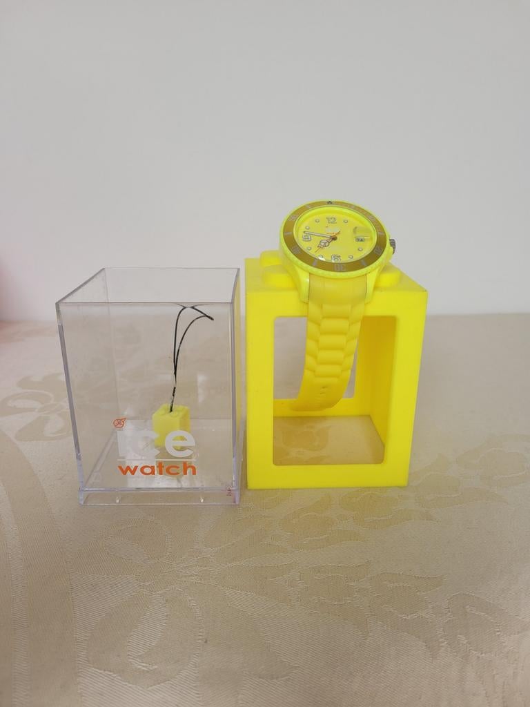 Ice-Watch Geel Polshorloge, Sieraden, Tassen en Uiterlijk, Horloges | Heren, Zo goed als nieuw, Kunststof, Ophalen of Verzenden